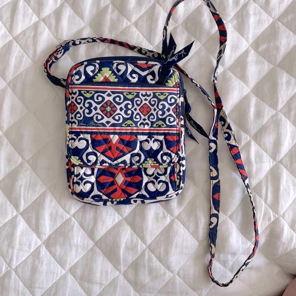 VERA BRADLEY CROSSBODY